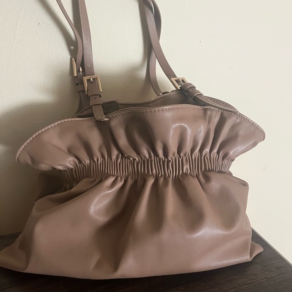 Zara medium size purse - Picture 2 of 2